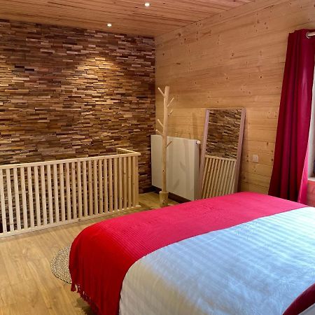 la petite maison au bord de l'eau Hastiere-par-dela Extérieur photo